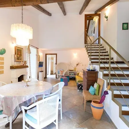 Domus Aqua Viva ماسّا لوبْرينسِ