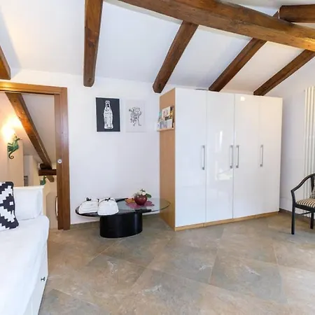 Holiday home Domus Aqua Viva